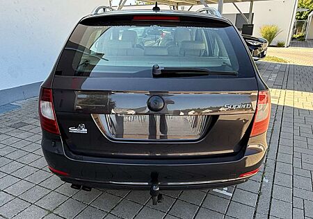Skoda Superb Combi 2.0 TDI DSG Comfort