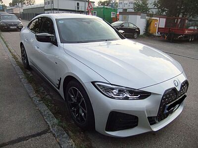 BMW i4 Gran Coupe M50 Schiebedach AHK 99,5% SOH