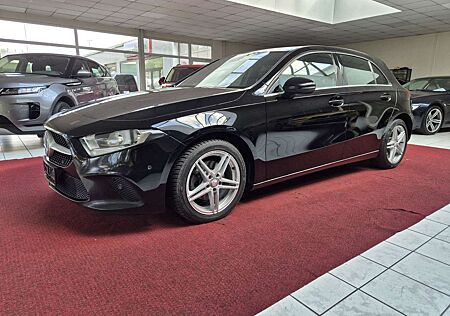 Mercedes-Benz A 200 d NAVI+LEDER+SHZ+17"ALU+KEYLESS+TEMPOMAT