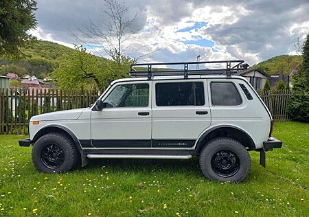 Lada Niva Bronto Legend Edition 5 türig