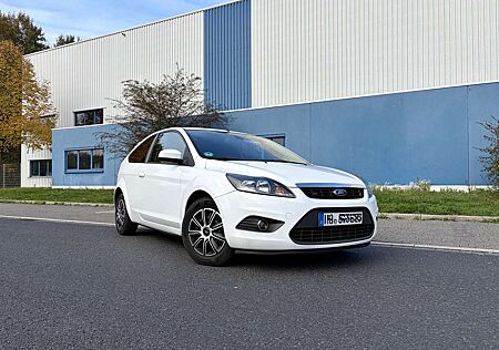 Ford Focus ST-Felgen / TÜV Neu / Sitzheizung/ 8-fach bereift
