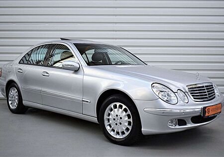 Mercedes-Benz E 320 Elegance+Navi+Automatik+SHZ+Xenon