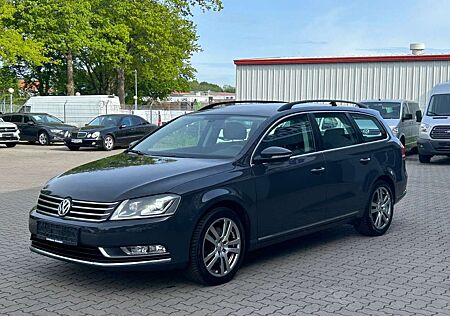 VW Passat Variant Volkswagen °BI-XENON°PDC°NAVI°AHK°SHZ°