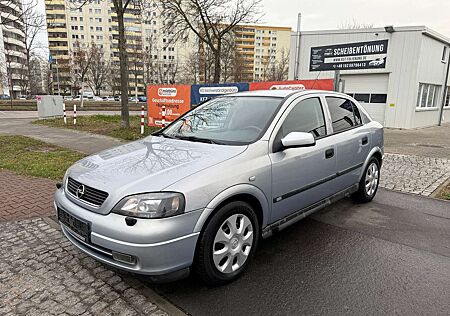 Opel Astra Basis