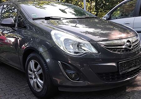 Opel Corsa Active 1.4 BJ. 2013 / TÜV 07/26