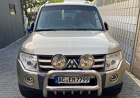 Mitsubishi Pajero 3.8 V6 Automatik Instyle