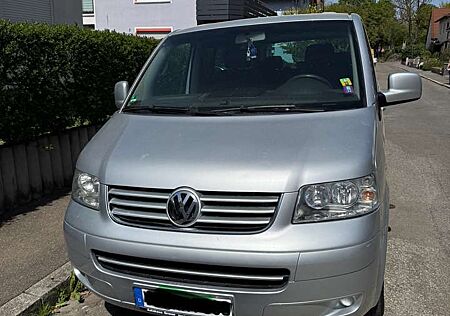 VW T5 Multivan Volkswagen Sport Edition (7-Si.)