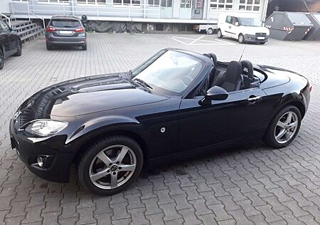 Mazda MX-5 +1.8 Cabrio Coupe Center-Line