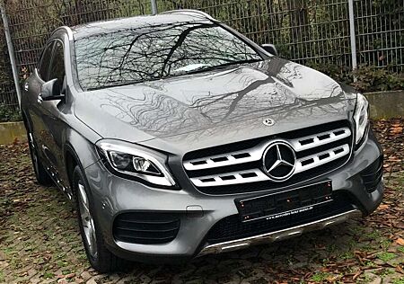 Mercedes-Benz GLA 220 4Matic 7G-DCT