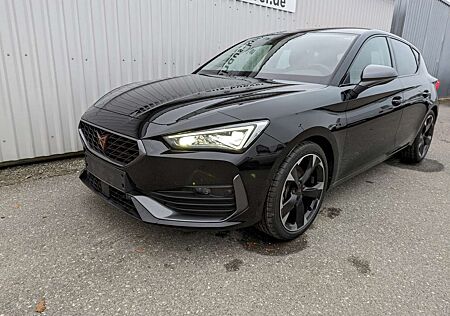 Cupra Leon 2,0 TSI DSG Navi+LED+ACC+Shzg.+18´´