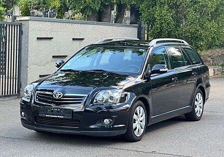 Toyota Avensis Kombi 1.8 Sol /1-Hand/Scheckheftgepflegt