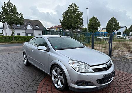 Opel Astra 1.8 Endless Summer KLIMAAUTO+KEYLESS+SHZ+PDC