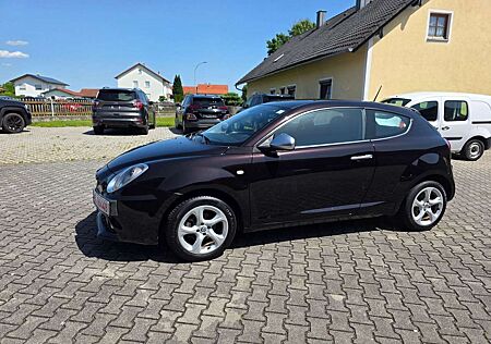 Alfa Romeo MiTo ++TOP++Navi++81000Km++Service/TÜV Neu++
