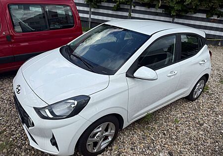 Hyundai i10 1,0 Klima / Navi / PDC / 1 Hand *92.000 Km *