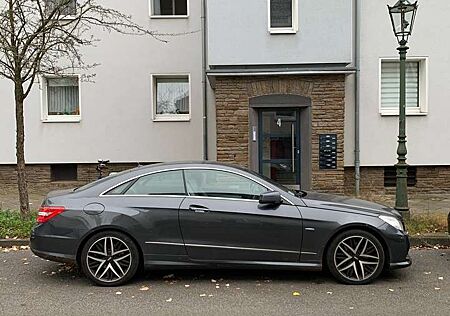 Mercedes-Benz E 250 CGI BlueEfficiency