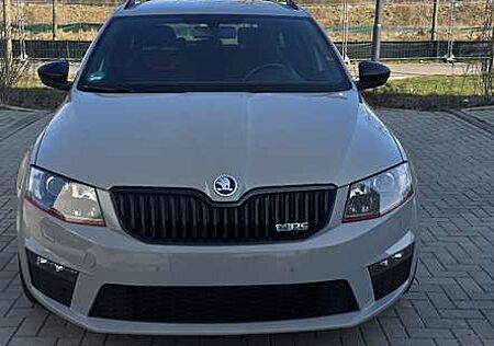 Skoda Octavia Combi 2.0 TSI (Green tec) RS
