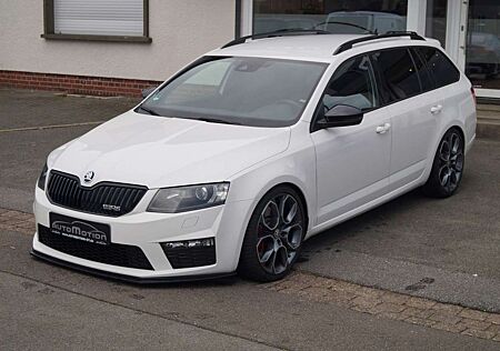 Skoda Octavia Combi RS*Bi-Xenon*T.-Leder*Navi*F1*1.Hd