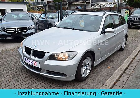 BMW 320 i*AUTOM*PANORAMA*NAVI*AHK*SITZH*ALU*PDC*LEDER