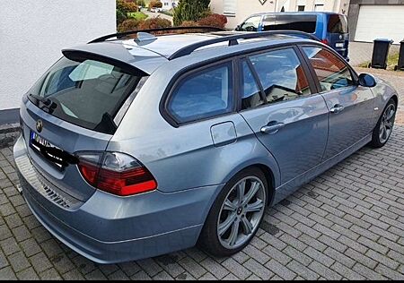 BMW 320i 320 Touring