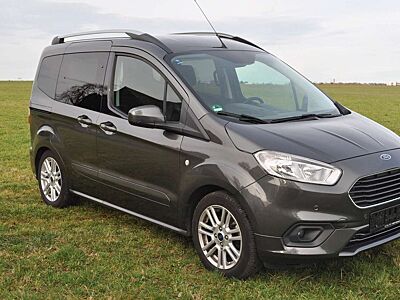 Ford Tourneo Courier Titanium * 58.000 Km *