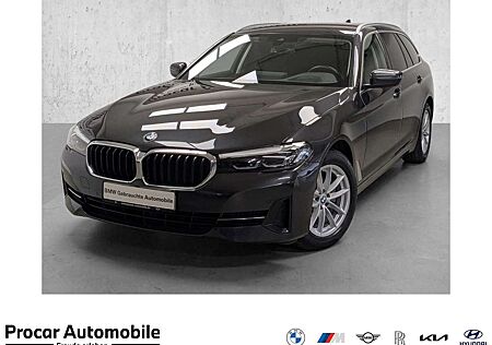BMW 520 d xDrive Touring AHK HuD HiFi PA DAB LED 17''