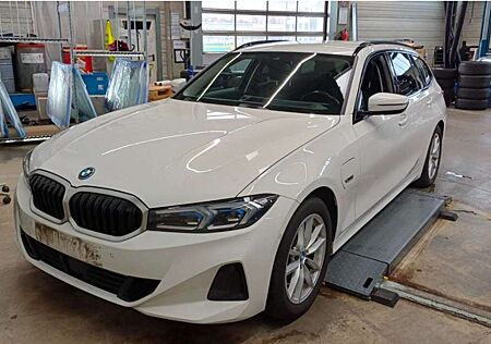 BMW 320 e/FACELIFT/CAM/HiFi/KeyGO/Leder/SPUR