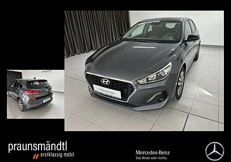 Hyundai i30 1.6 CRDi YES! SHZ/Navi/DAB/Tempom./ABS/Kamer
