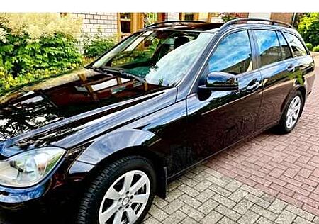 Mercedes-Benz C 180 T (BlueEFFICIENCY) Elegance
