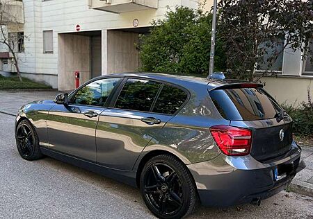 BMW 118d 118 Aut. Sport Line 2012 Neu TüV2027