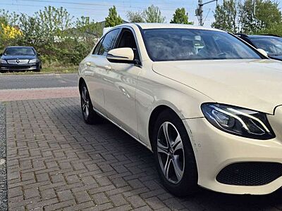 Mercedes-Benz E 200 Limousine / TAXI - AVANTG. - PDC - KAMERA