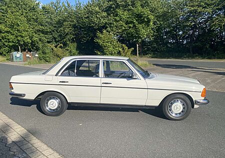 Mercedes-Benz 280