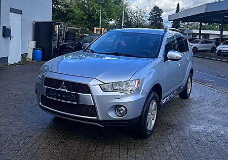 Mitsubishi Outlander 35 Jahre 4WD AHK