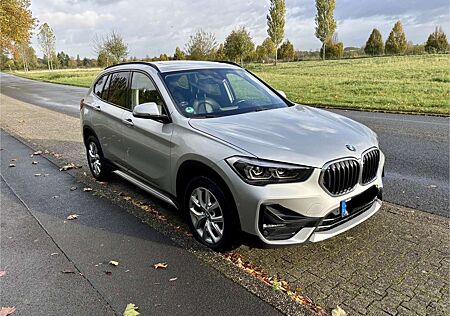 BMW X1 gebraucht kaufen BMW X1 xDrive20i Aut. Sport Line