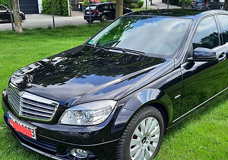 Mercedes-Benz C 180 Kompressor Automatik BlueEFFICIENCY Elegance