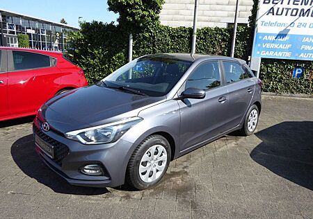 Hyundai i20 erst 49.700 KM!! Navi R-Kamera SHZ