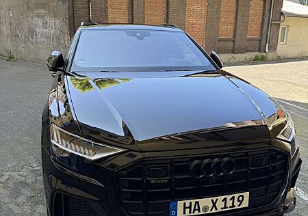 Audi Q8 50 TDI quattro tiptronic competition plus VOLL!!!