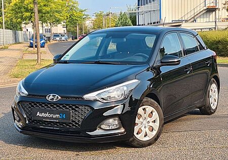 Hyundai i20 Trend*Autom.*Tempo*RFK*PDC*LHZ*CarPlay*