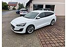 Ford Focus Turnier Vignale mit Top Ausstattung