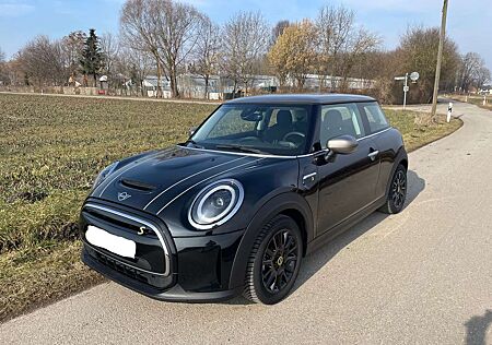 Mini Cooper SE Essential Trim