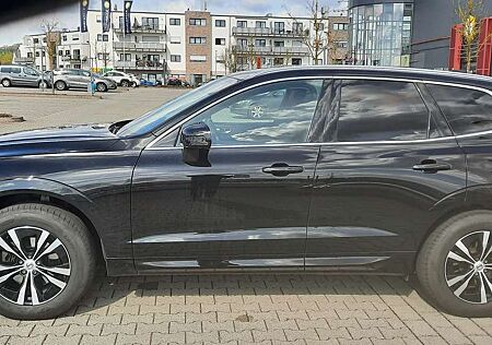 Volvo XC 60 XC60 B4 D Geartronic Momentum Pro,LED,TLeder,Navi,AHK