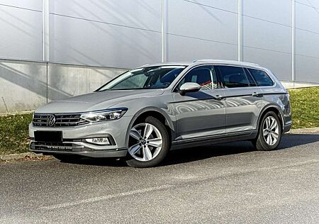 VW Passat Variant Volkswagen 2.0 TDI SCR DSG Elegance