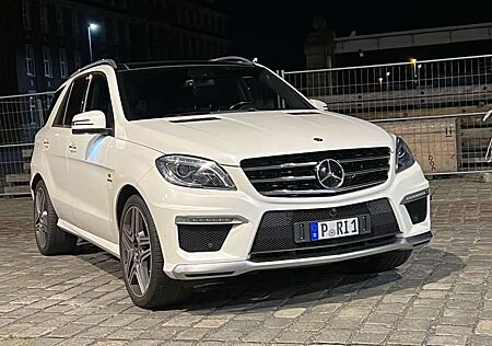 Mercedes-Benz ML 63 AMG 7-G Tronic Speedshift