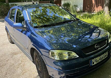 Opel Astra Fließheck 5-Türer 1.8 Sport