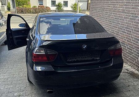 BMW 318i 318 TÜV bis 01.06.26