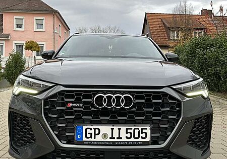 Audi RS Q3 2.5 TFSI quattro S tronic