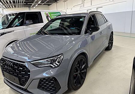 Audi RS Q3 RSQ3 2.5 TFSI MATRIX PANO B&O 360° RS-AGA 21z.