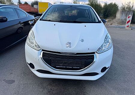 Peugeot 208 LKW Zulassung Klima