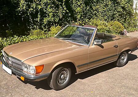 Mercedes-Benz SL 280 107