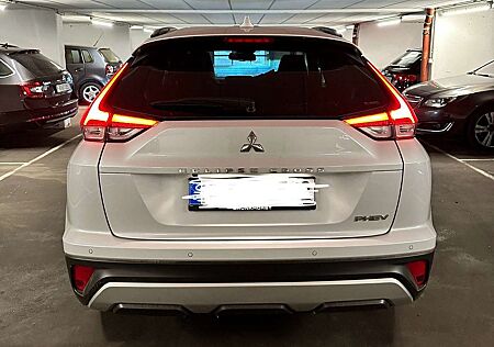 Mitsubishi Eclipse Cross Plug-In Hybrid 4WD Plus