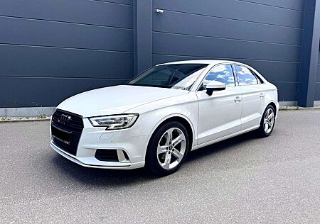 Audi A3 LIM 1.6 TDI SPORT XENON+NAVI+B&O+SHZ+STHZ